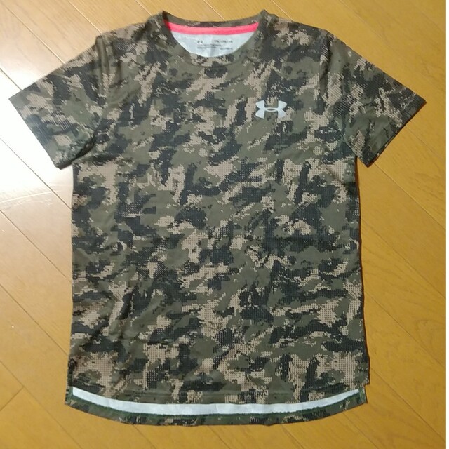 UNDER ARMOUR(アンダーアーマー)のアンダーアーマー　Tシャツ キッズ/ベビー/マタニティのキッズ服男の子用(90cm~)(Tシャツ/カットソー)の商品写真