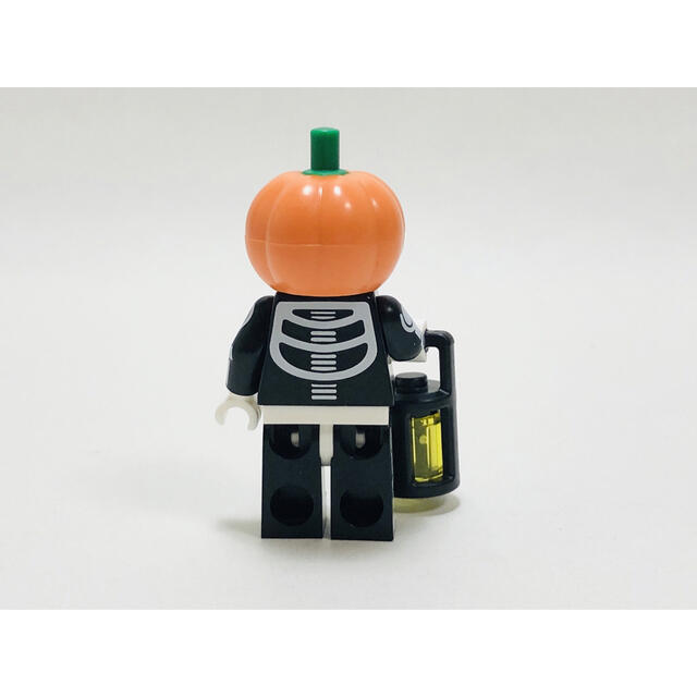 Lego(レゴ)の【新品未使用】レゴ　ミニフィグ　ハロウィン　ランタン　スケルトン　ガイコツ　骸骨 キッズ/ベビー/マタニティのおもちゃ(知育玩具)の商品写真