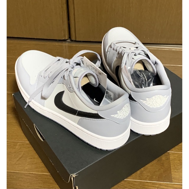 NIKE(ナイキ)のナイキ エア ジョーダン 1 ロー ゴルフ ウルフグレー　27.5cm メンズの靴/シューズ(スニーカー)の商品写真