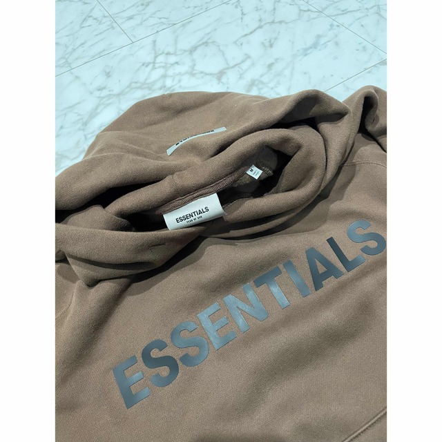 Essential(エッセンシャル)のエッセンシャル　FOG ESSENTIALS FEAR OF GOD パーカー  メンズのトップス(パーカー)の商品写真