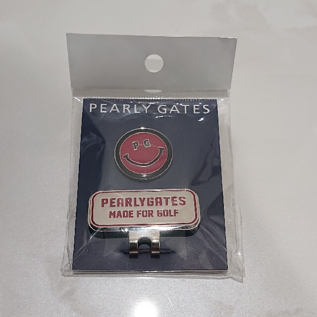 PEARLY GATES(パーリーゲイツ)のパーリーゲイツ ゴルフ  クリップマーカー レッド 新品未使用 スポーツ/アウトドアのゴルフ(ウエア)の商品写真