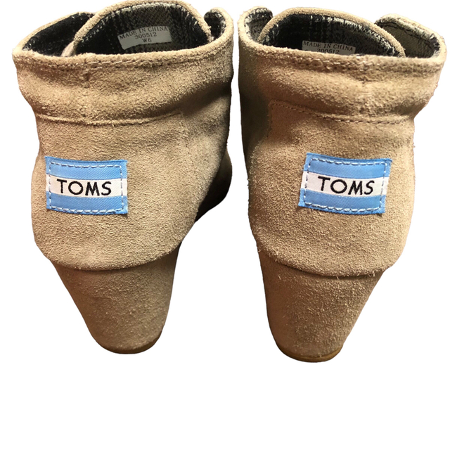 TOMS(トムズ)のTOMS  ブーツ　スエード　ウエッジソール　サイズW6（23.0cm相当） レディースの靴/シューズ(ブーツ)の商品写真