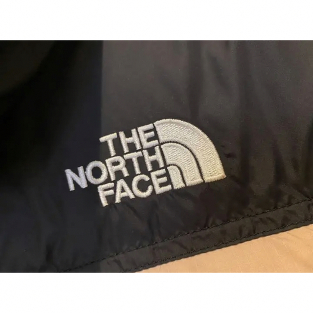 THE NORTH FACE(ザノースフェイス)の極美品　希少カラー　NORTH FACE ノースフェイス　ヌプシ　ピンク レディースのジャケット/アウター(ダウンジャケット)の商品写真