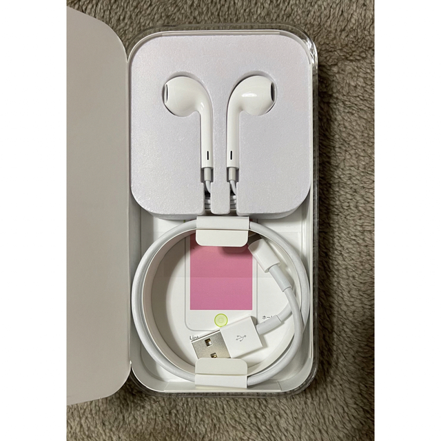 Apple(アップル)の美品 iPod touch 第7世代 32GB スペースグレイ スマホ/家電/カメラのオーディオ機器(ポータブルプレーヤー)の商品写真