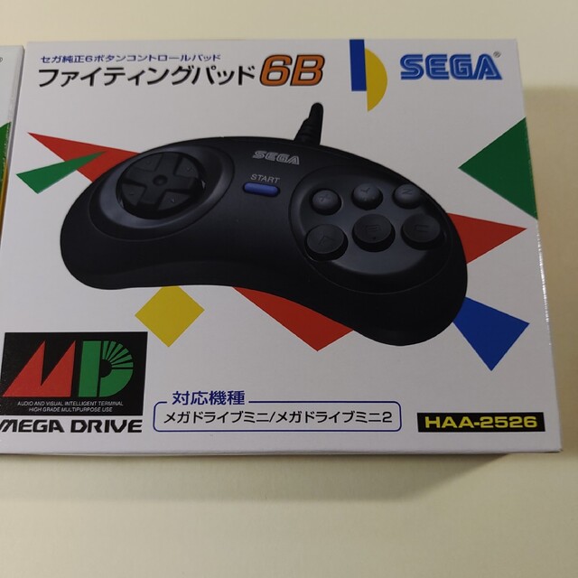 SEGA(セガ)の新品2種セット メガドライブミニ ファイティングパッド6B エンタメ/ホビーのゲームソフト/ゲーム機本体(家庭用ゲーム機本体)の商品写真