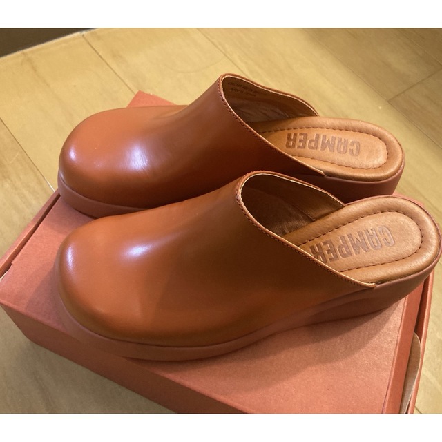 値下げしました!☆新品 カンペール Kaah オレンジ パンプス 23センチ