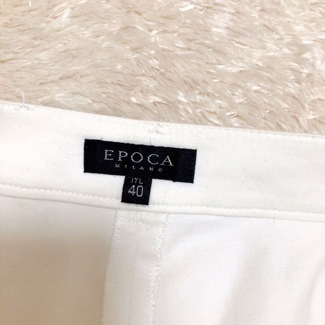 EPOCA(エポカ)のEPOCA エポカ　クロップドストレッチパンツ　レディース　白　40 レディースのパンツ(クロップドパンツ)の商品写真