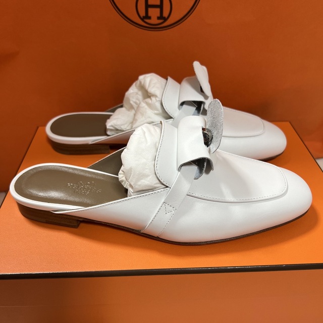 Hermes(エルメス)のエルメス　ミュール 《オズ》37号 全新未使用 レディースの靴/シューズ(ミュール)の商品写真