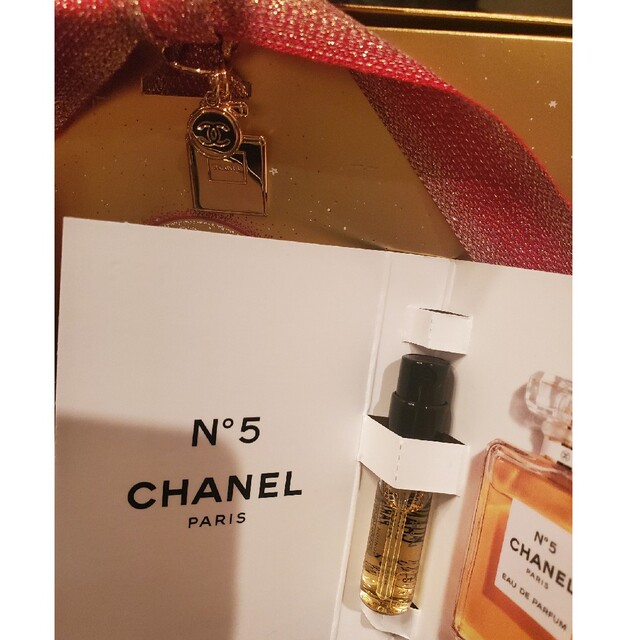 CHANEL(シャネル)のCHANEL ノベルティー⭐ ポーチ&チャーム レディースのファッション小物(ポーチ)の商品写真