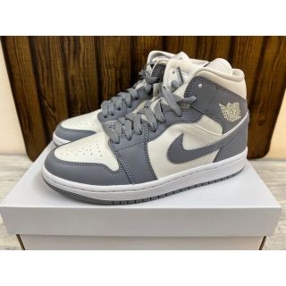 ジョーダン(Jordan Brand（NIKE）)のナイキ WMNS エアジョーダン1 ミッド ステルス・セイル 24cm(スニーカー)