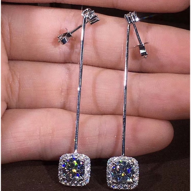 newデザイン】モアサナイト 可愛いピアス K18WG tic-guinee.net