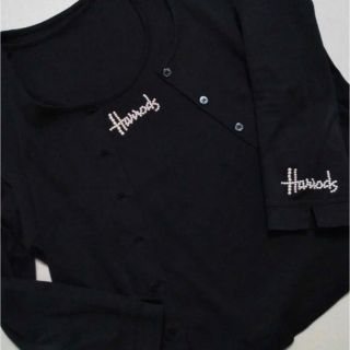 ハロッズ(Harrods)のハロッズ  パールロゴ入り上品アンサンブル(アンサンブル)