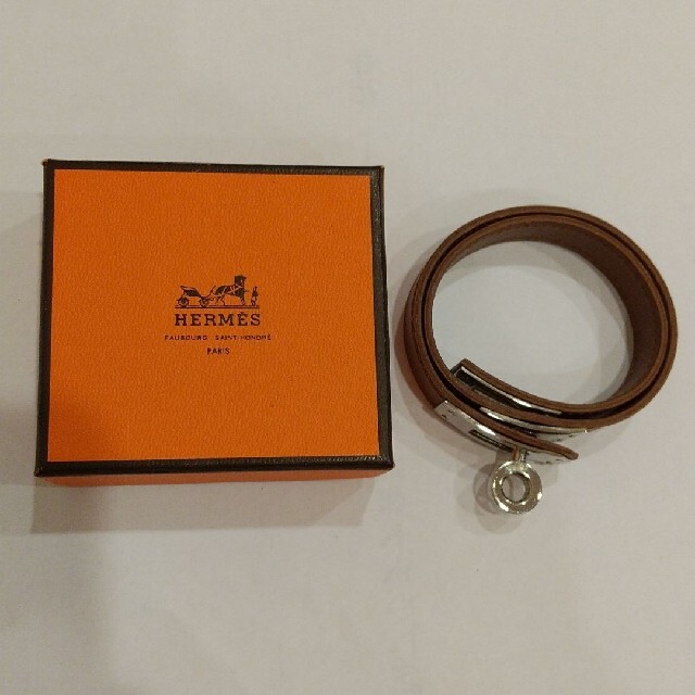 Hermes(エルメス)の☆namitaroさま エルメス レザーバングル ブラウン シルバー金具 レディースのアクセサリー(ブレスレット/バングル)の商品写真