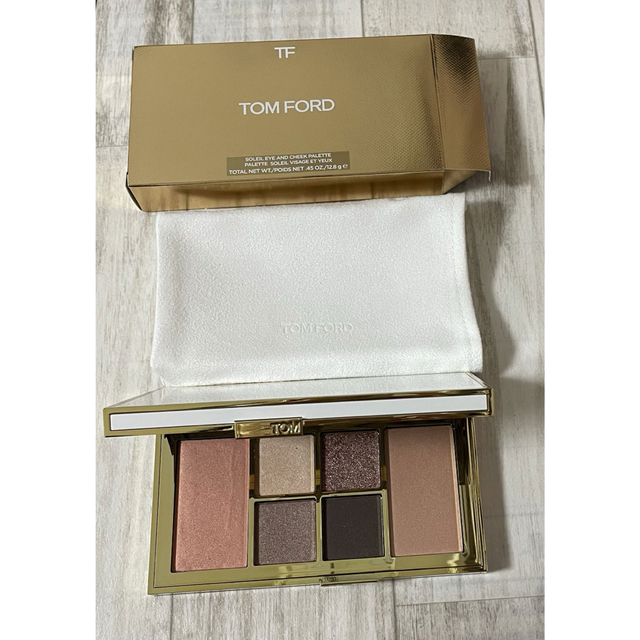 アイシャドウTOM FORD トム　フォード ソレイユ アイ アンド チーク パレット 03