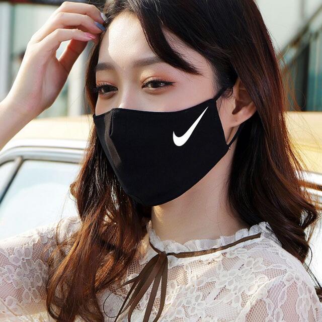 NIKE(ナイキ)のナイキ マスク黒いマスク韓国ファッション ブランドマスク ハンドメイドのアクセサリー(チャーム)の商品写真