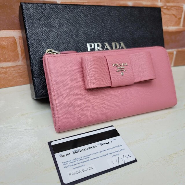 美品PRADA☆鑑定済☆サフィアーノ PETALO 1 L字 プラダ財布