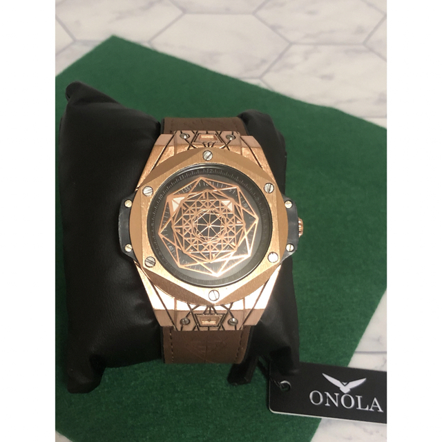 早い者勝ち！日本未発売ONOLA クォーツ腕時計 ブラウン