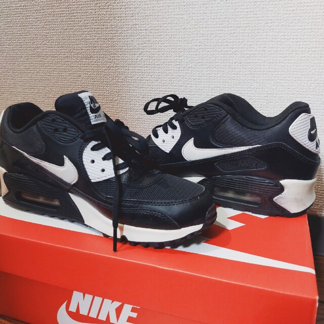 NIKE(ナイキ)のNIKE AIR MAX 90 ブラックスニーカー レディースの靴/シューズ(スニーカー)の商品写真