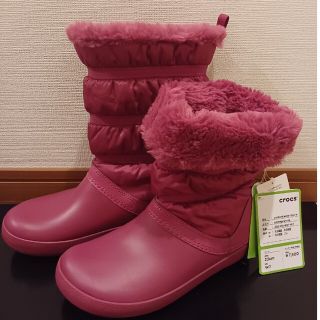 クロックス(crocs)のcrocsボアブーツ　新品未使用　23cm(ブーツ)