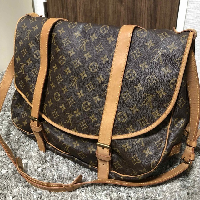 ショルダーバッグLOUIS VUITTON★ソミュール43