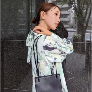 村岡美里×y/m アート柄ワンピースの通販 by shop|ラクマ
