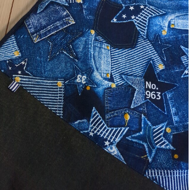 ナップサック型☆お着替え袋（星とポケット） ハンドメイドのキッズ/ベビー(バッグ/レッスンバッグ)の商品写真