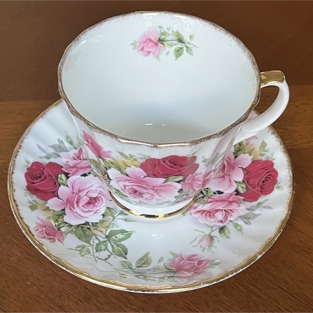 ROYAL ALBERT(ロイヤルアルバート)の【英国ビンテージ】ダッチェス★イングリッシュローズ★C/S  インテリア/住まい/日用品のキッチン/食器(食器)の商品写真