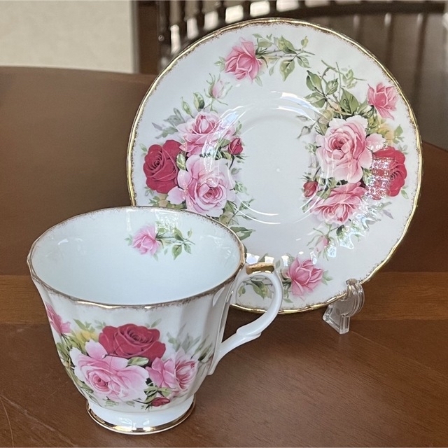 ROYAL ALBERT(ロイヤルアルバート)の【英国ビンテージ】ダッチェス★イングリッシュローズ★C/S  インテリア/住まい/日用品のキッチン/食器(食器)の商品写真