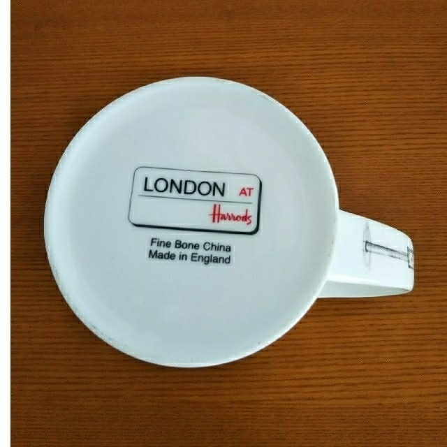 Harrods(ハロッズ)のマグカップ (Harrods-ロンドン バス) インテリア/住まい/日用品のキッチン/食器(グラス/カップ)の商品写真