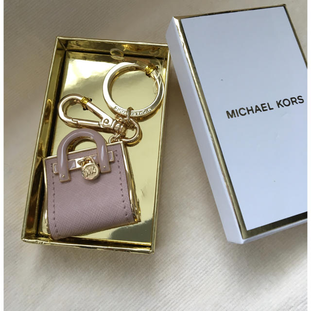 Michael Kors(マイケルコース)の【新品】マイケルコース キーホルダー/キーチャーム レディースのファッション小物(キーホルダー)の商品写真