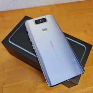 エイスース(ASUS)の【超美品】zenfone6 128GB SIMフリー シルバー(スマートフォン本体)