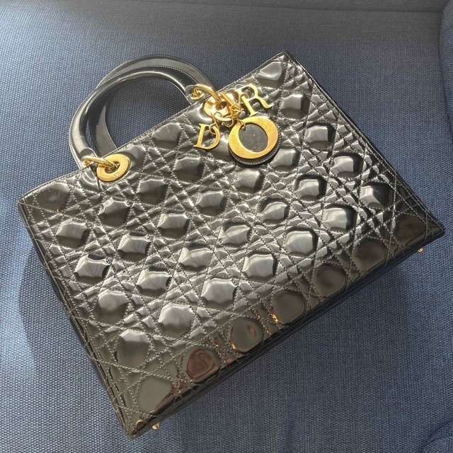 【在庫有】 Christian Dior - 【LADY DiOR】ラージ パテントレザーブラック ChristianDior ハンドバッグ