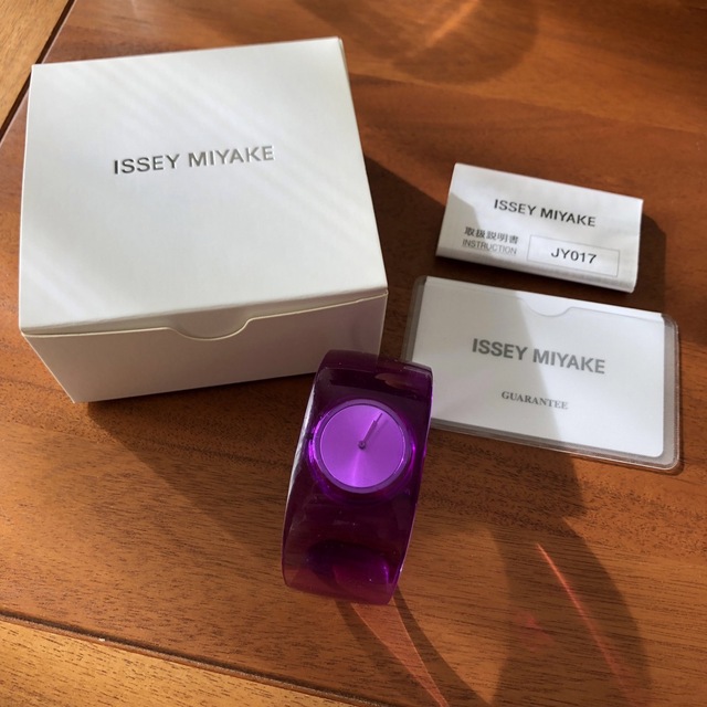 ISSEY MIYAKE(イッセイミヤケ)のISSEY MIYAKE 腕時計　O レディースのファッション小物(腕時計)の商品写真