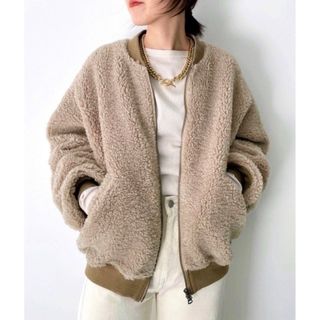 アパルトモンドゥーズィエムクラス(L'Appartement DEUXIEME CLASSE)の【STAMMBAUM/シュタンバウム】Short Boa Bluzon ベージュ(ブルゾン)