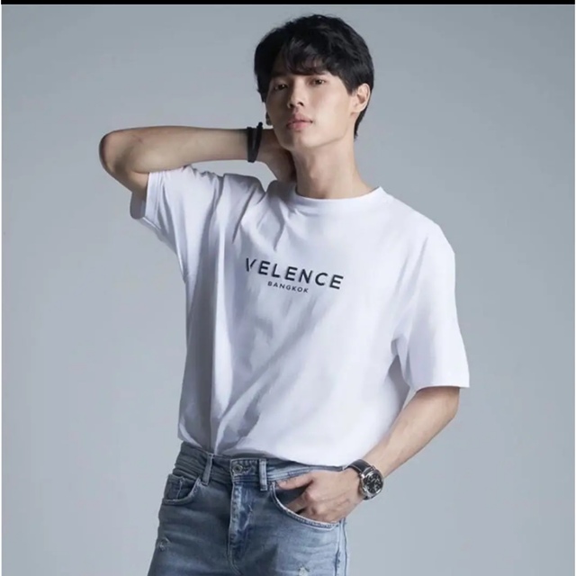 VELENCE TシャツS  ホワイト/ブラック 2枚セット エンタメ/ホビーのタレントグッズ(男性タレント)の商品写真