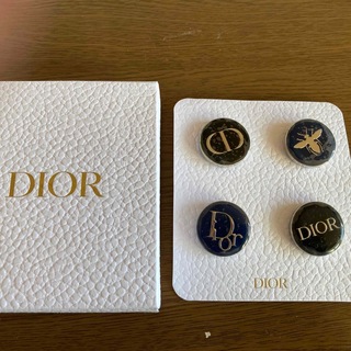 ディオール(Dior)のディオール　4種類　ピンバッチ(バッジ/ピンバッジ)