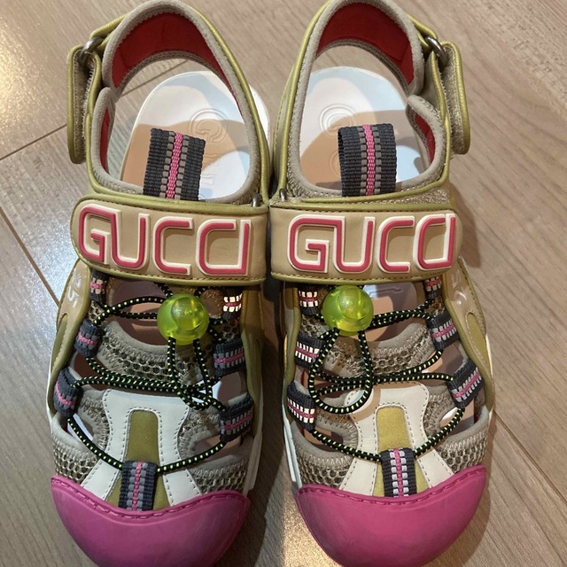 Gucci(グッチ)のGUCCI サンダル　35              R I様専用 レディースの靴/シューズ(サンダル)の商品写真