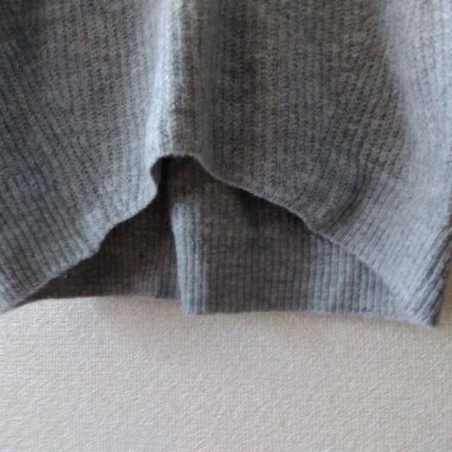 GU(ジーユー)のGU  V ネックセーター レディースのトップス(ニット/セーター)の商品写真