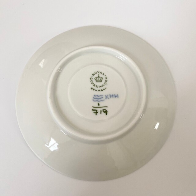 ROYAL COPENHAGEN(ロイヤルコペンハーゲン)のロイヤルコペンハーゲンブルーフルーテッドハーフレース 1級品 C&S1客 インテリア/住まい/日用品のキッチン/食器(食器)の商品写真