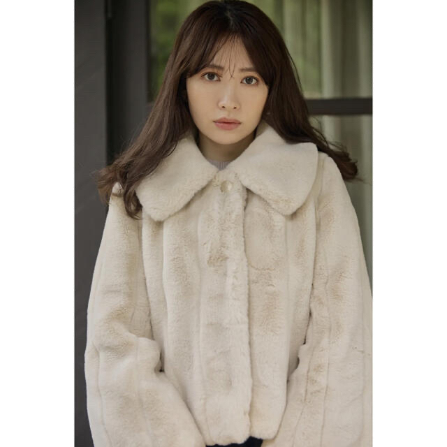 Her lip to(ハーリップトゥ)のWinter Love Faux Fur Coat / beige / Sサイズ レディースのジャケット/アウター(毛皮/ファーコート)の商品写真