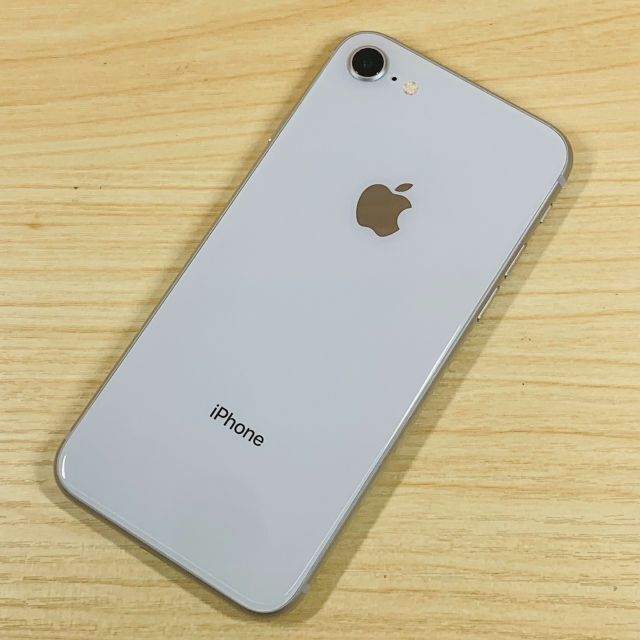 美品 ﾊﾞｯﾃﾘｰ容量100％ iPhone8 64GB SIMフリーP77スマートフォン本体