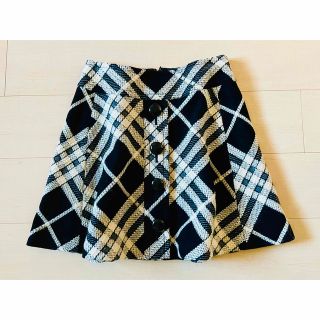 バーバリーブルーレーベル(BURBERRY BLUE LABEL)の美品★バーバリーブルーレーベル★ボタンチェックフレアスカート★白黒36(ひざ丈スカート)