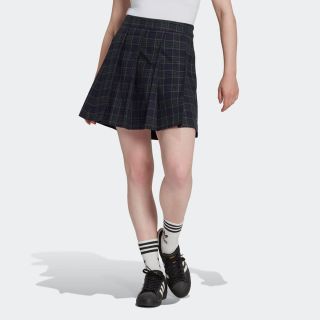 アディダス(adidas)のadidas カレッジスカート　Jennieちゃん着用(ミニスカート)