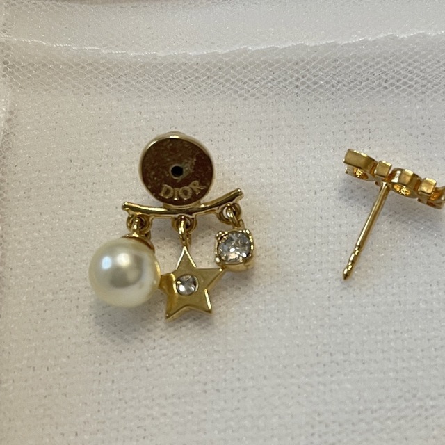 Dior(ディオール)のDIOR ピアス レディースのアクセサリー(ピアス)の商品写真