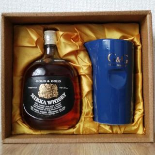 ニッカウイスキー(ニッカウヰスキー)のニッカ　GOLD&GOLD　特級従価　760ml43%　水差しセット(ウイスキー)