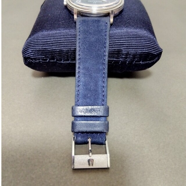UNIVERSAL GENEVE(ユニバーサルジュネーブ)のUNIVERSAL GENEVE オートマチック腕時計 メンズの時計(腕時計(アナログ))の商品写真