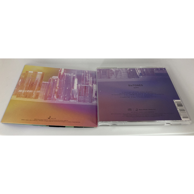 【12/25までの出品】SixTONES　CITY　通常盤　初回ブックレット付 エンタメ/ホビーのCD(ポップス/ロック(邦楽))の商品写真