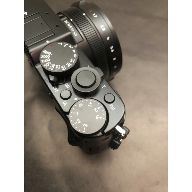 LUMIX DC-LX100M2ショット数50以下　ほぼ新品8月購入（納品書有）