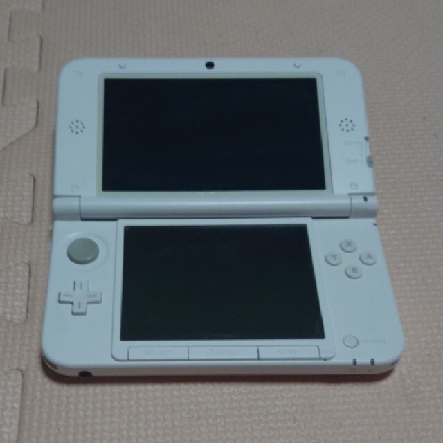 ニンテンドー3DS(ニンテンドー3DS)の【ゆっひ様専用】Nintendo 3DS LL⭐ホワイト×ピンク エンタメ/ホビーのゲームソフト/ゲーム機本体(家庭用ゲーム機本体)の商品写真