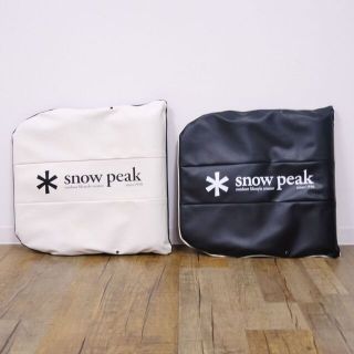 スノーピーク(Snow Peak)の極希少 スノーピーク 座布団 クッション ホワイト ブラック ノベルティ 非売品 キャンプ アウトドア(その他)